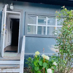 Apartment Lovely Iii 3 Bedrooms Space Share East York A, Toronto