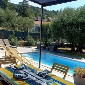 Le Clos Des Oliviers , L'Escale France